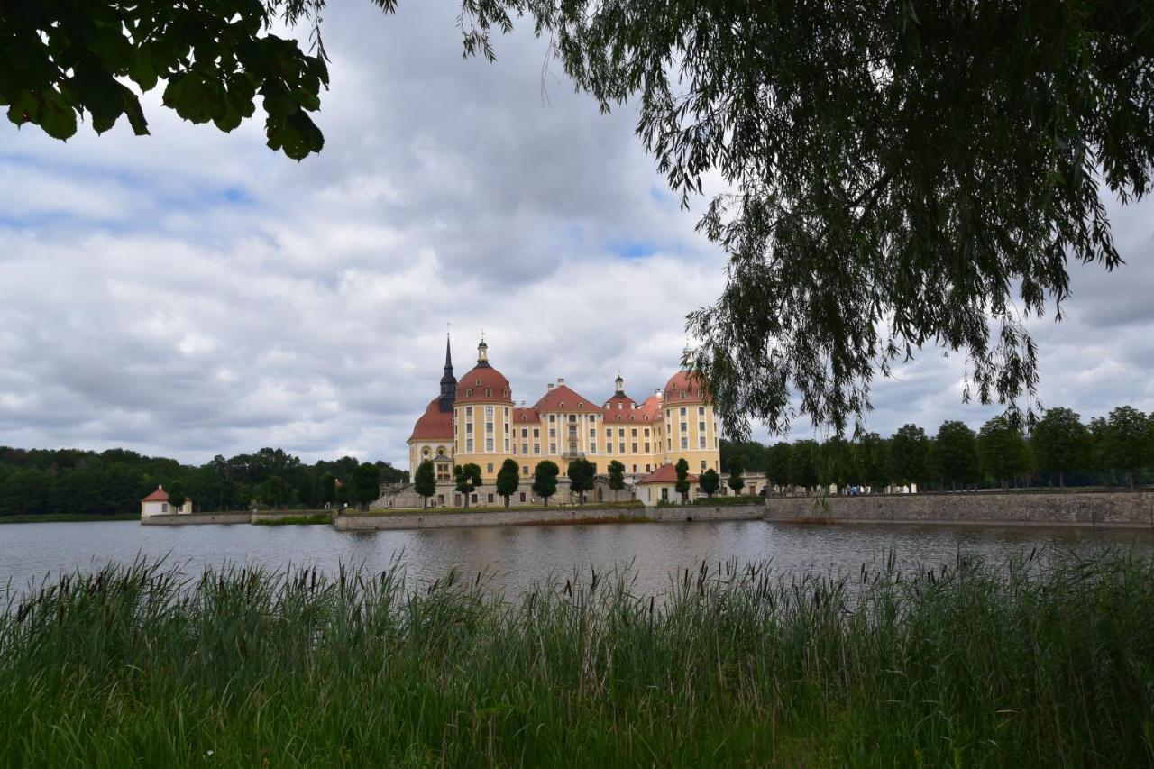 Ferienwohnung Und Pension "Zur Aue" Konigsbruck Экстерьер фото