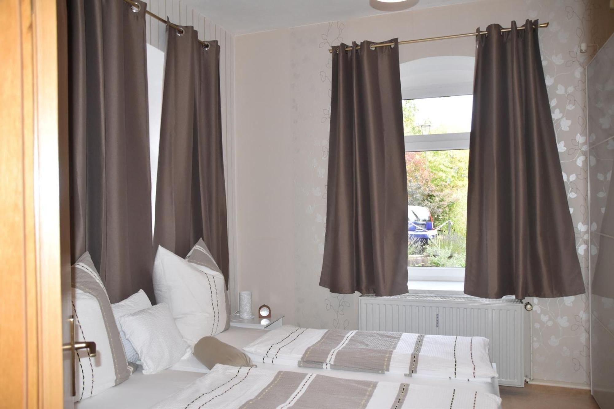 Ferienwohnung Und Pension "Zur Aue" Konigsbruck Экстерьер фото