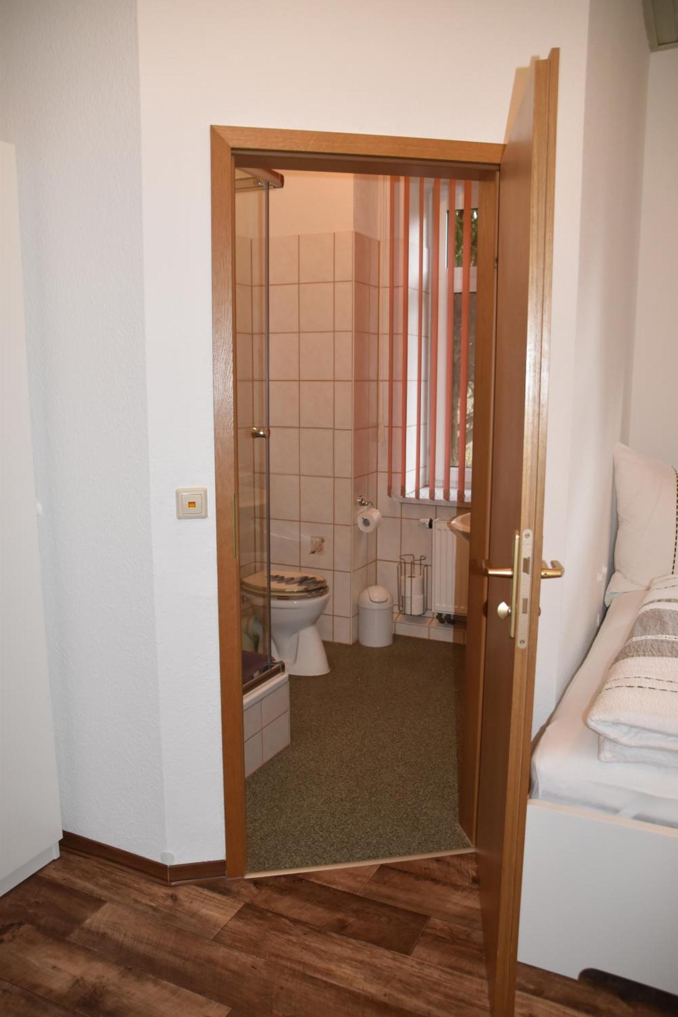 Ferienwohnung Und Pension "Zur Aue" Konigsbruck Экстерьер фото